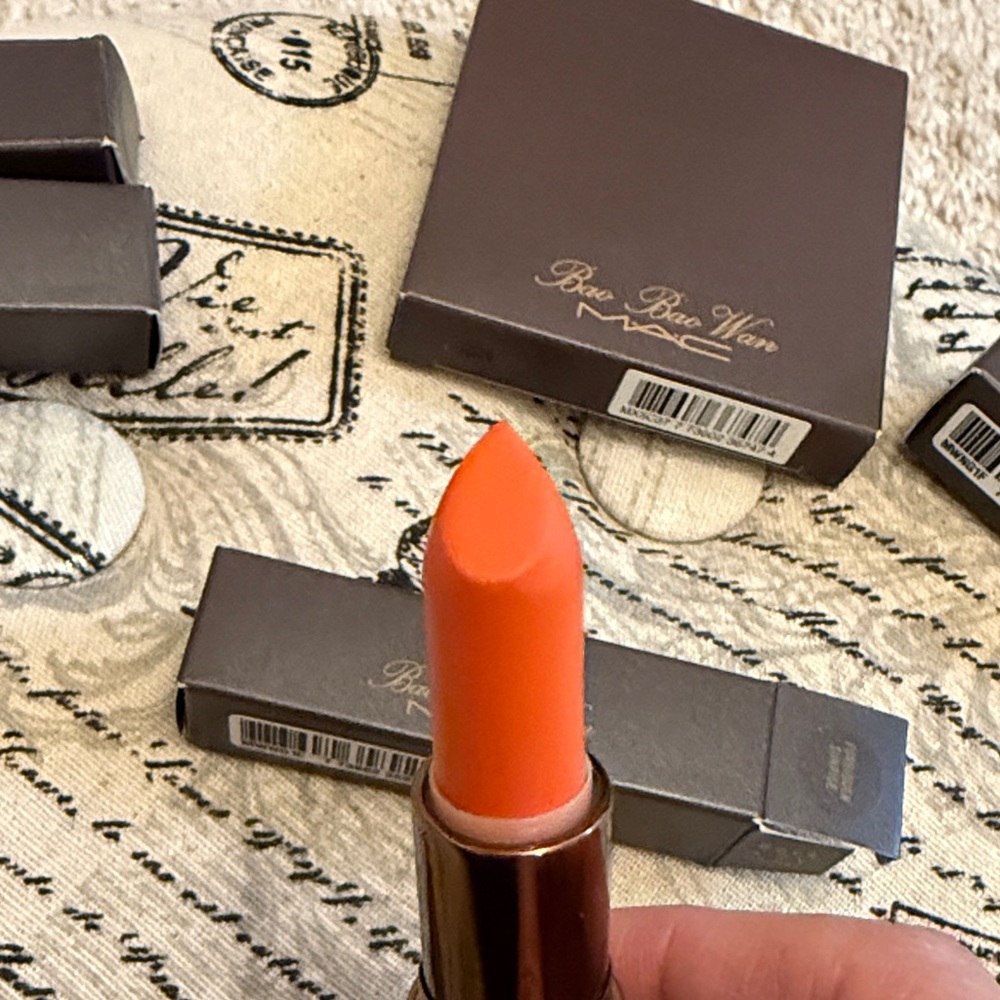 MAC Cosmetics Bold Coral Lipstick - Picture 2 of 7